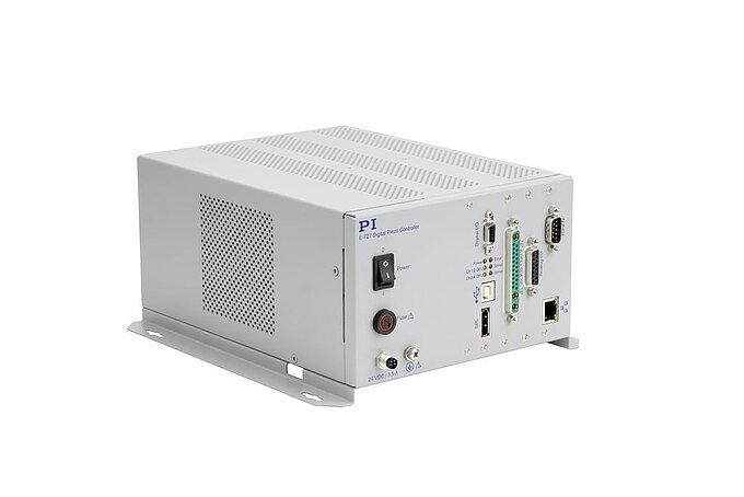 E-727.x • E-727.xAP Digital Multi-Channel Piezo Controller
